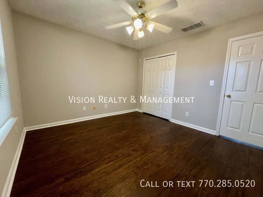 Beautiful Home! 3BD/2BA: Highly Desirable Community property image