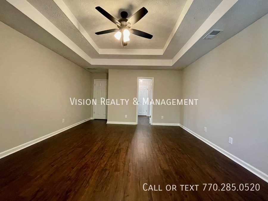 Beautiful Home! 3BD/2BA: Highly Desirable Community property image