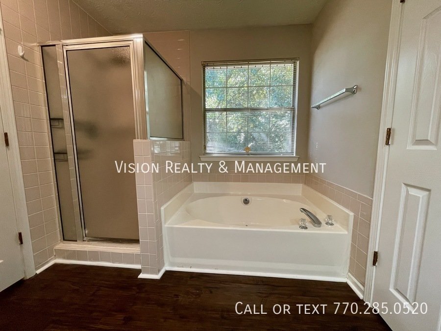 Beautiful Home! 3BD/2BA: Highly Desirable Community property image