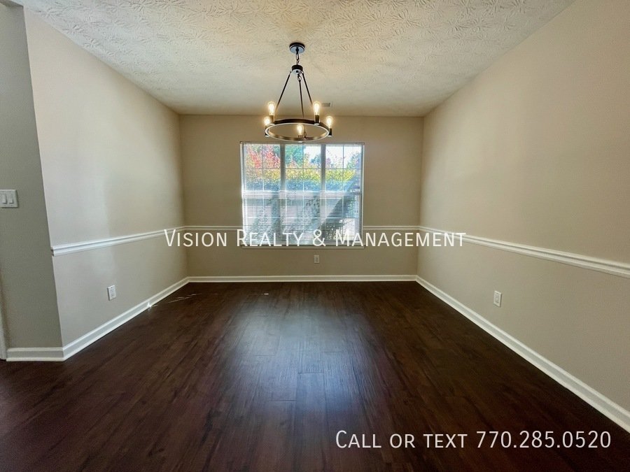 Beautiful Home! 3BD/2BA: Highly Desirable Community property image