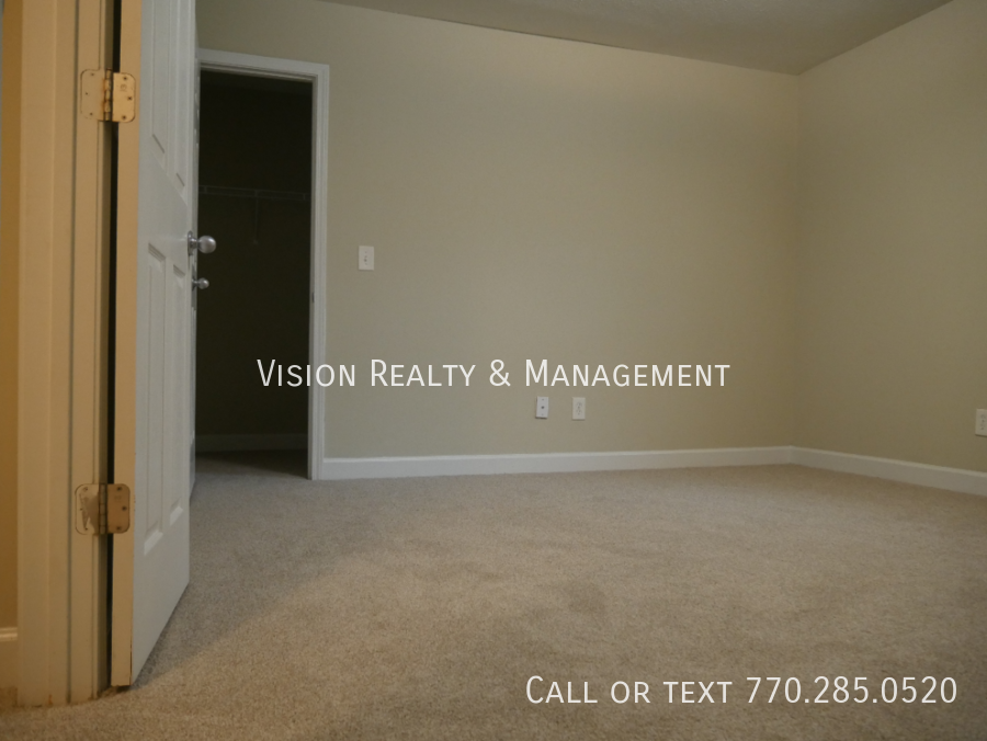 Spacious 2BD 1.5BA Townhome property image
