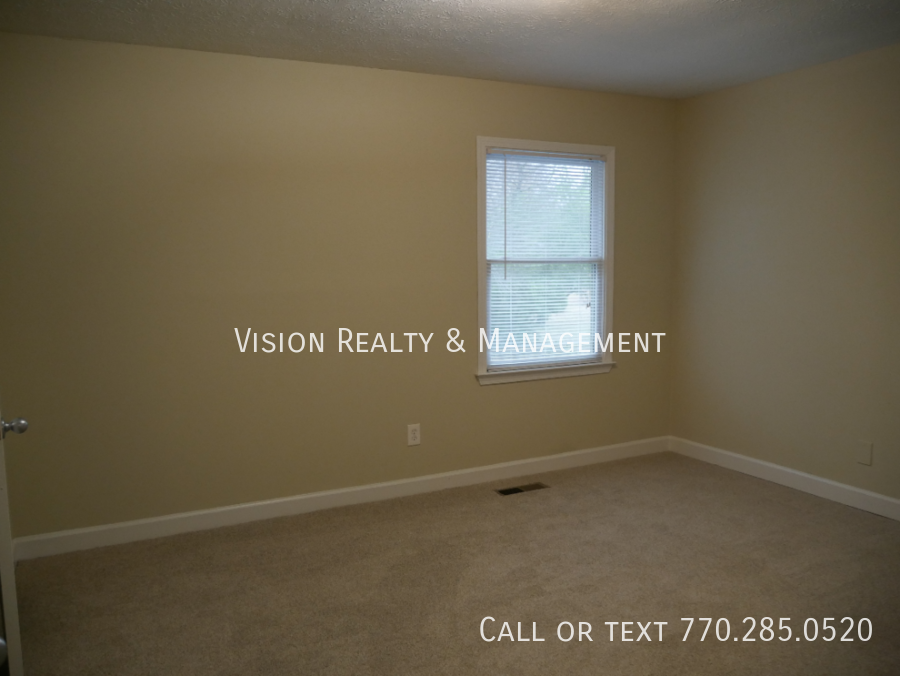 Spacious 2BD 1.5BA Townhome property image