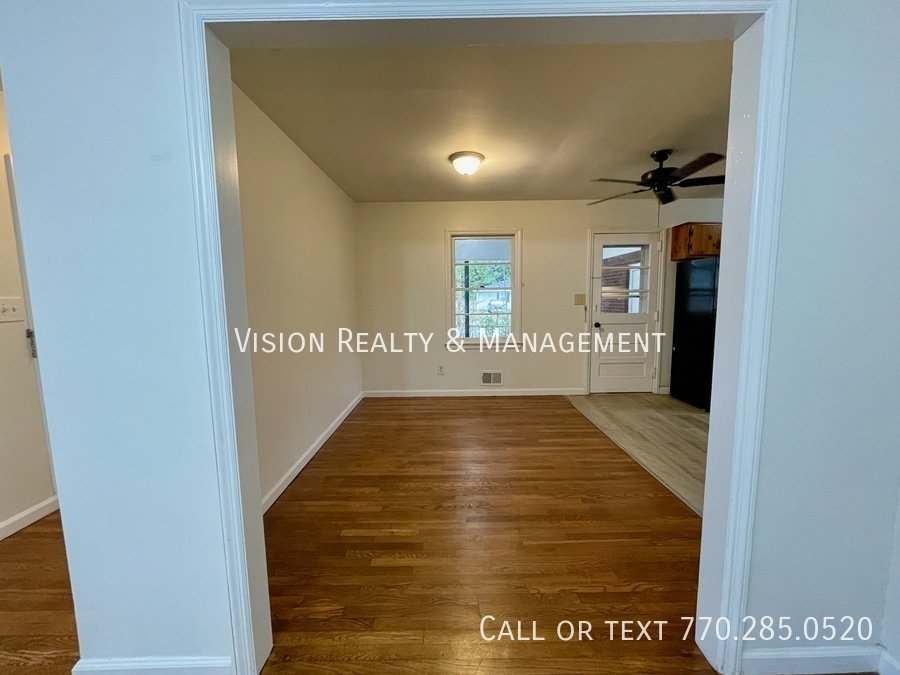 6328 Oakview Ln property image