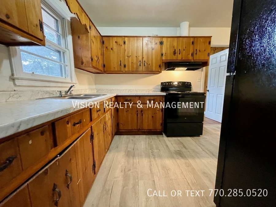 6328 Oakview Ln property image