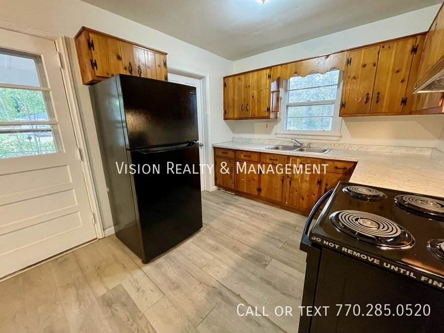 6328 Oakview Ln property image