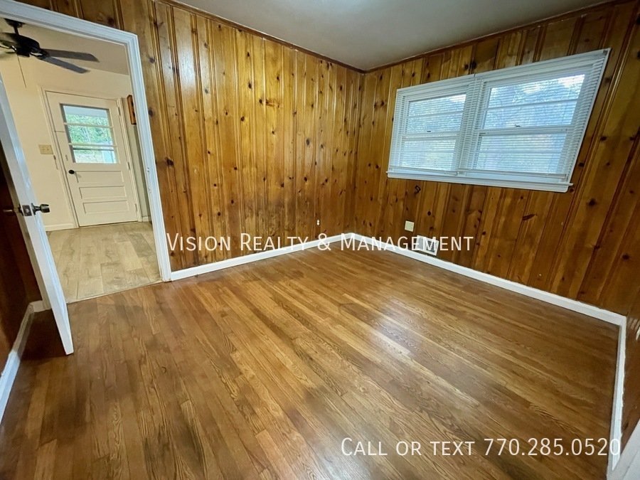 6328 Oakview Ln property image