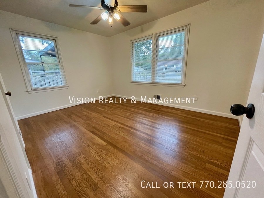 6328 Oakview Ln property image