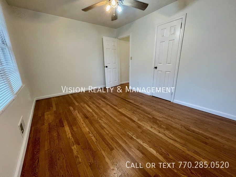 6328 Oakview Ln property image