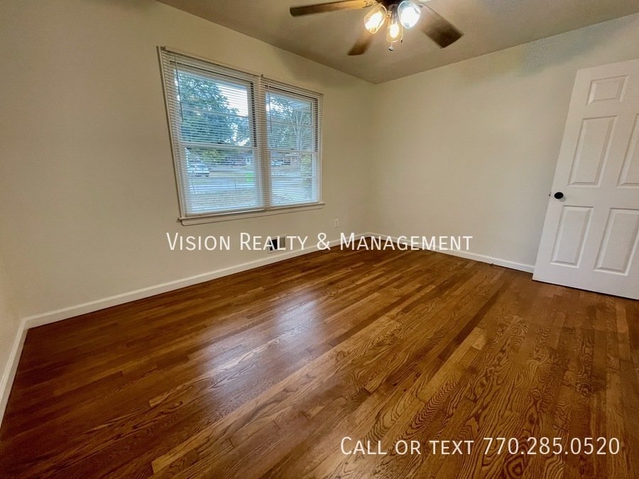 6328 Oakview Ln property image