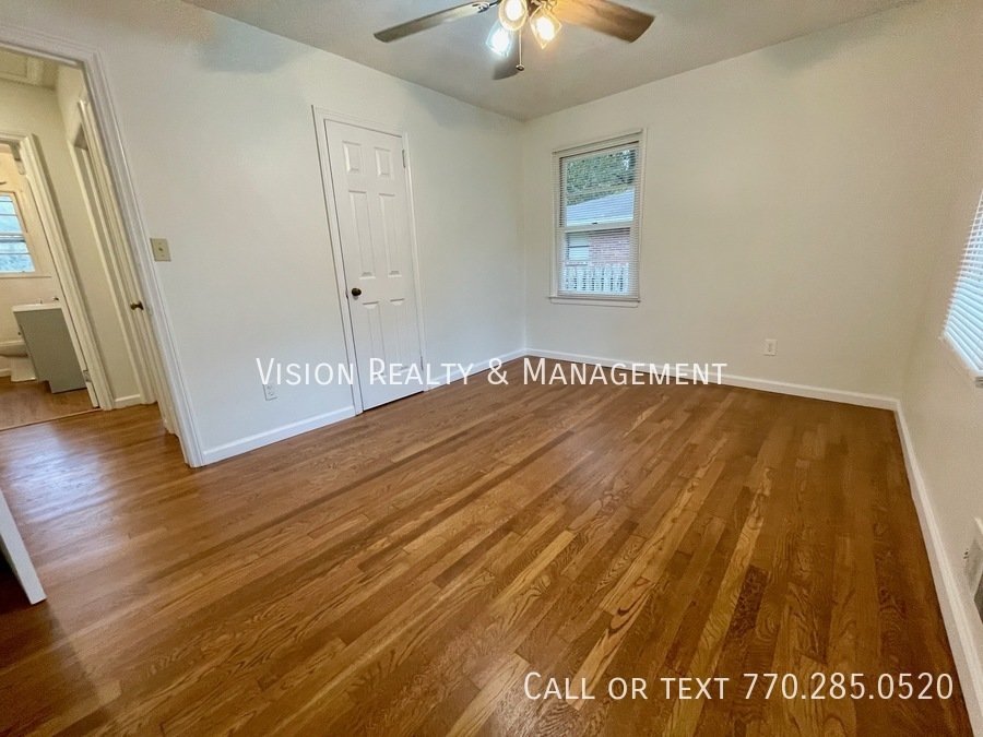 6328 Oakview Ln property image