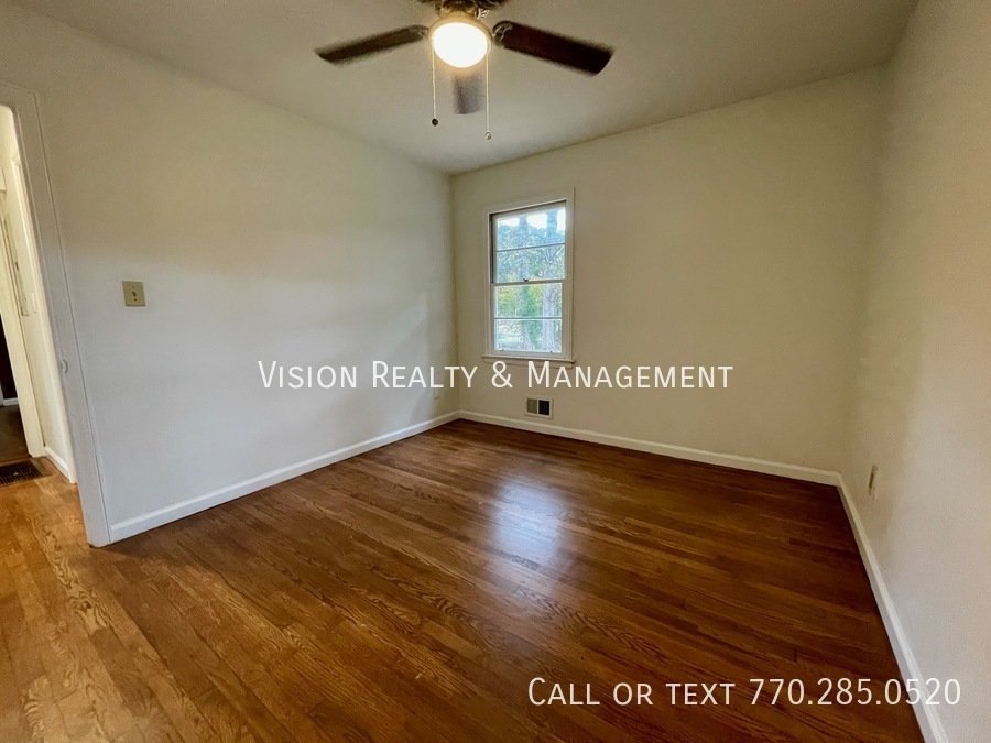 6328 Oakview Ln property image