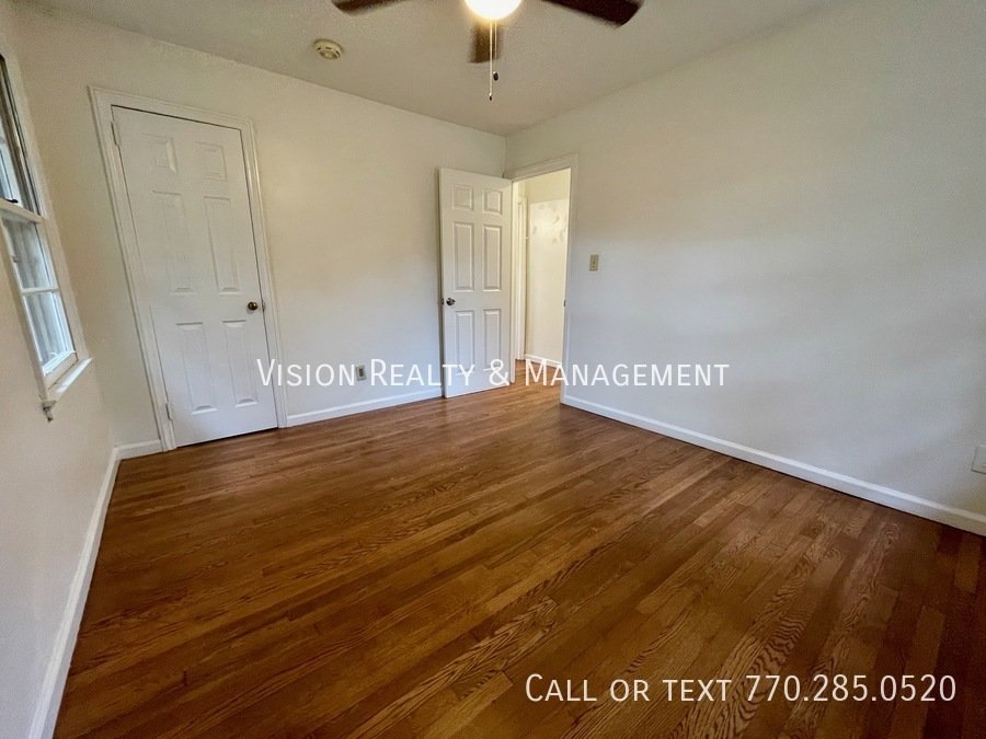 6328 Oakview Ln property image