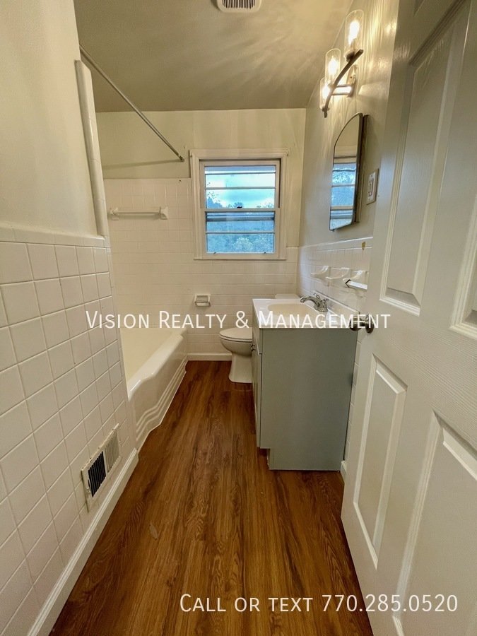 6328 Oakview Ln property image