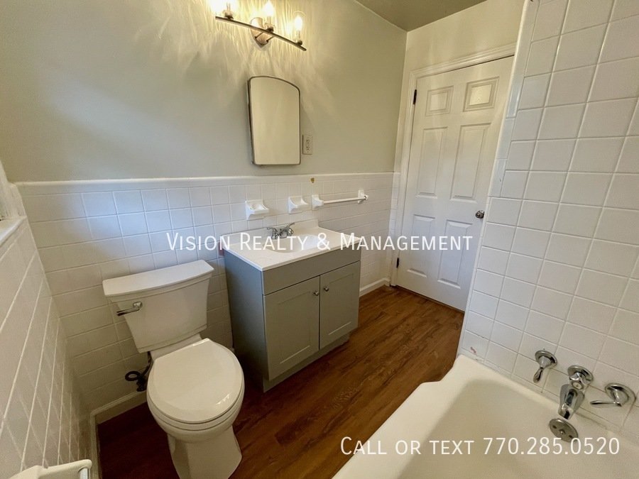 6328 Oakview Ln property image