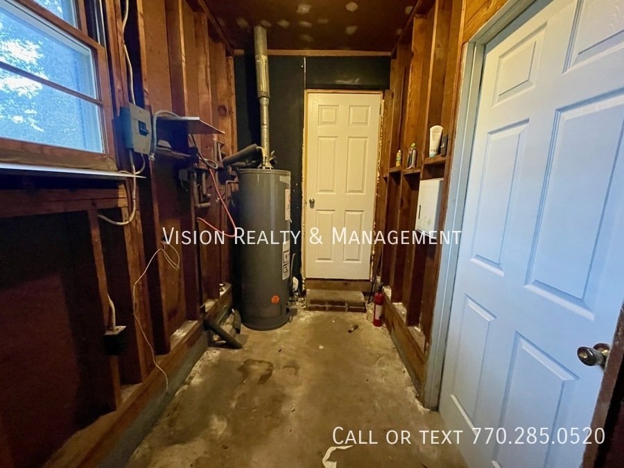 6328 Oakview Ln property image