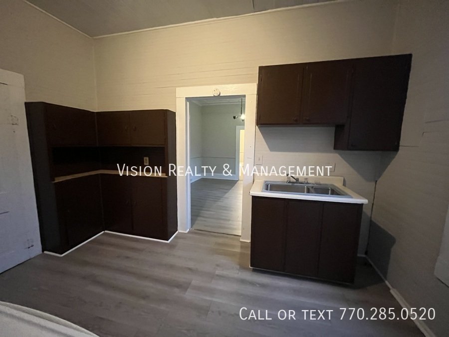 910 Truitt Ave property image