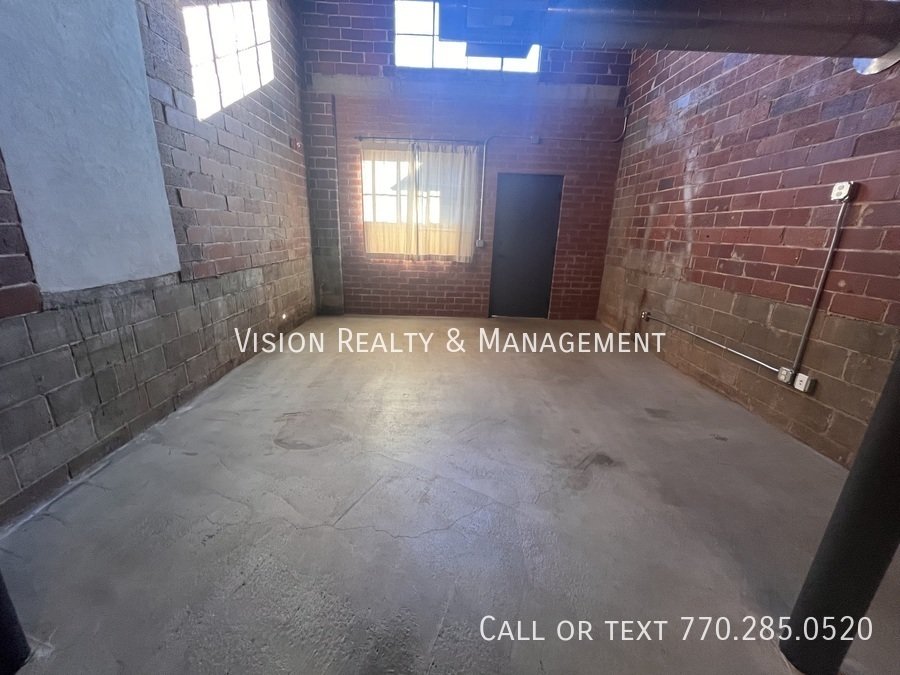 Beautiful 2BD/2BA Loft Available property image