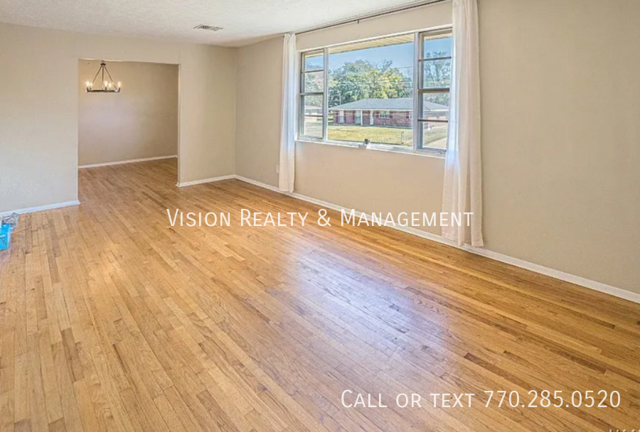 Flamingo Lane: where space, style, and comfort flock together. property image