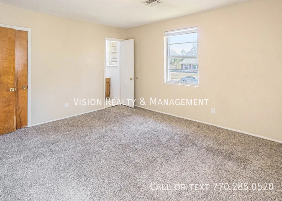 Flamingo Lane: where space, style, and comfort flock together. property image