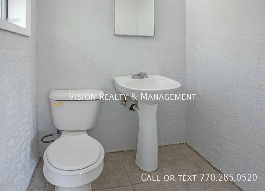 Flamingo Lane: where space, style, and comfort flock together. property image