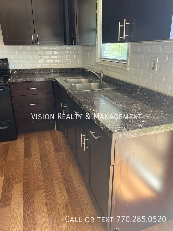 2 Bed/1 Bath Ready Now! property image
