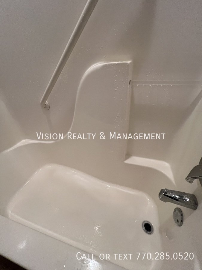 Lovely 2BD/2BA in Bremen property image