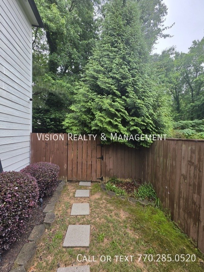Lovely 3BD/2.5 BA In Stone Mountain property image
