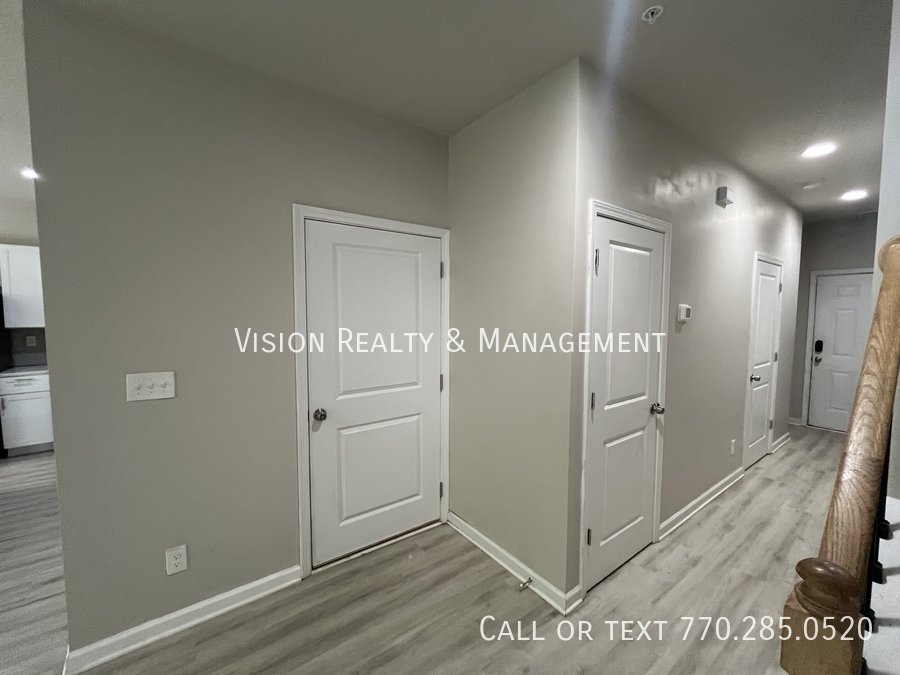 Beautiful 3 BD 2.5 BA Townhome MOVE in READY property image