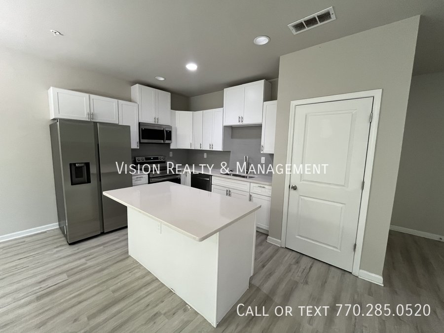 Beautiful 3 BD 2.5 BA Townhome MOVE in READY property image