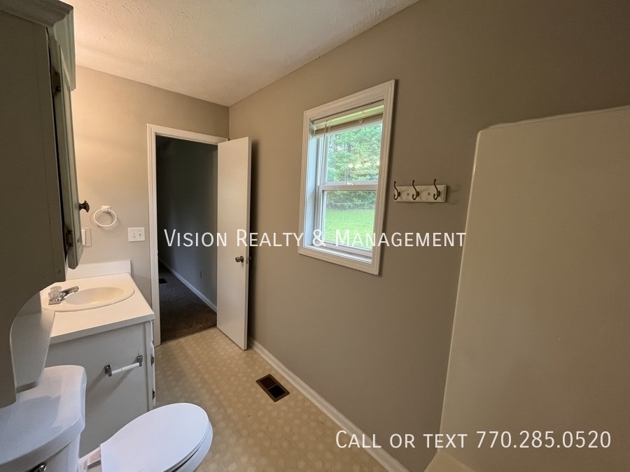 Charming 3BD/2BA in Villa Rica property image