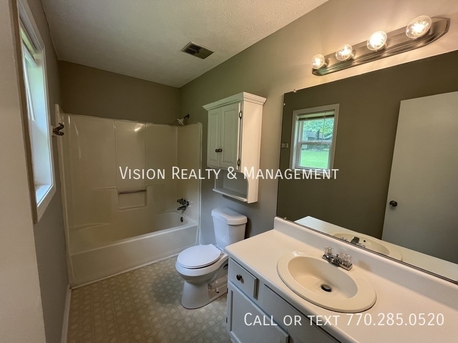 Charming 3BD/2BA in Villa Rica property image