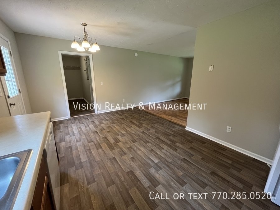 Charming 3BD/2BA in Villa Rica property image
