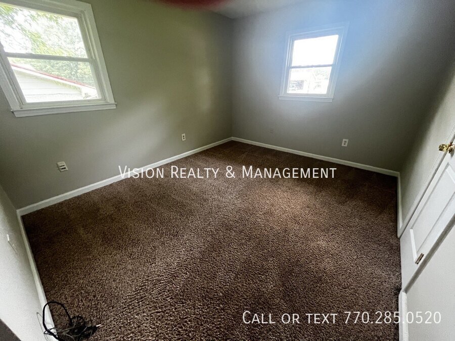 260 Castlegate Cir property image