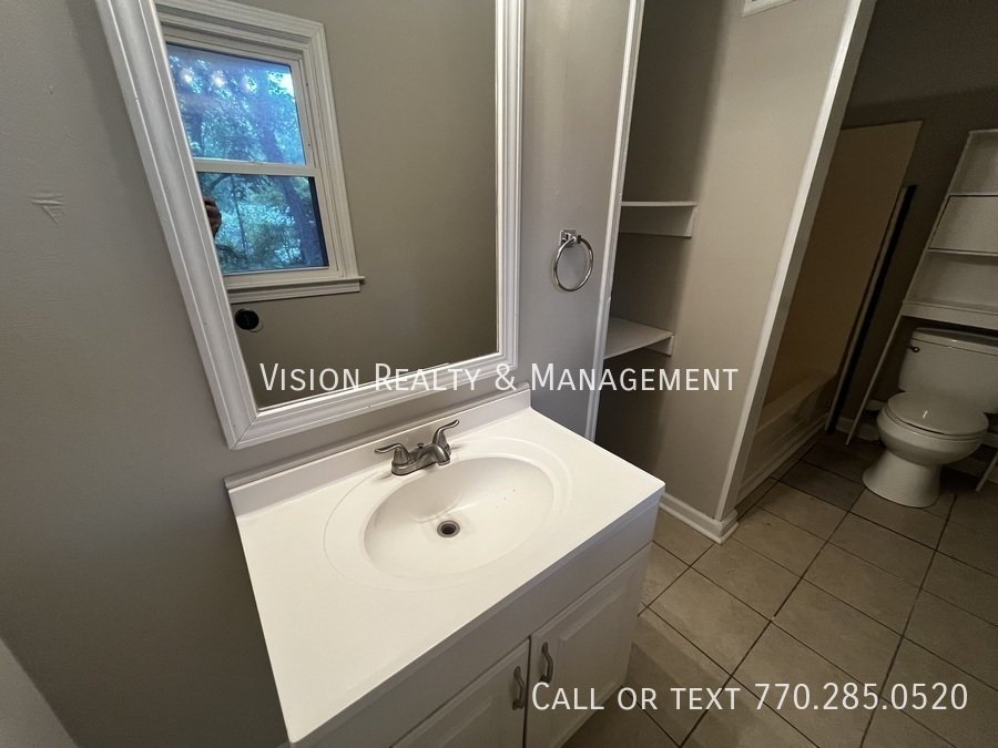 260 Castlegate Cir property image
