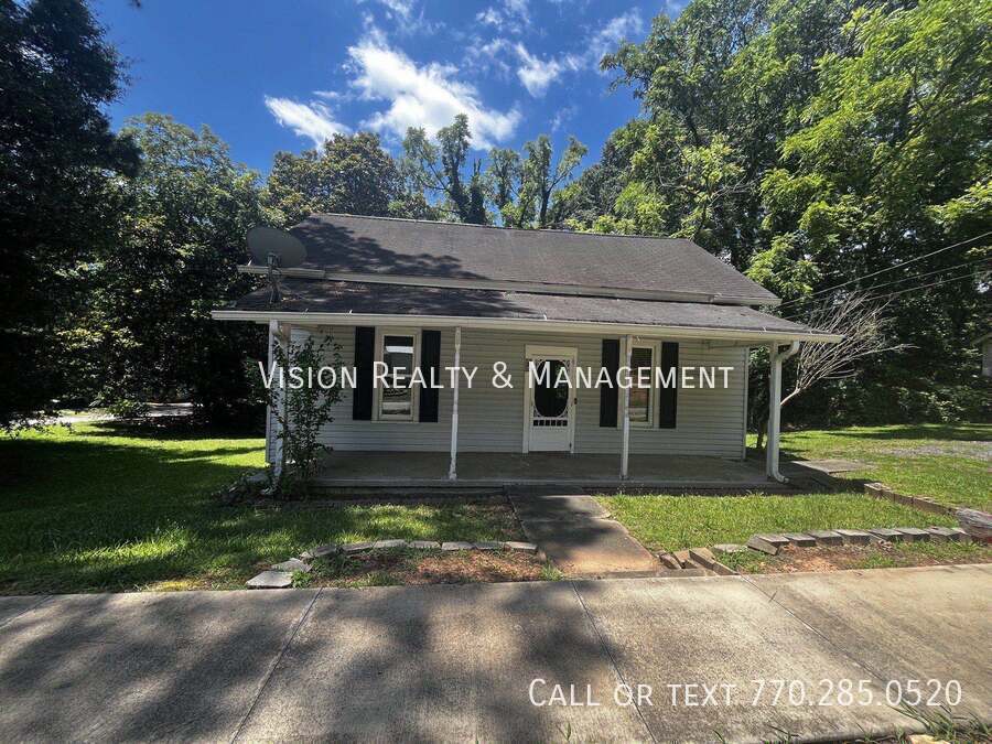 304 Broad St property image