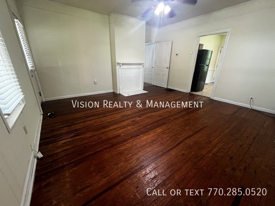 304 Broad St property image