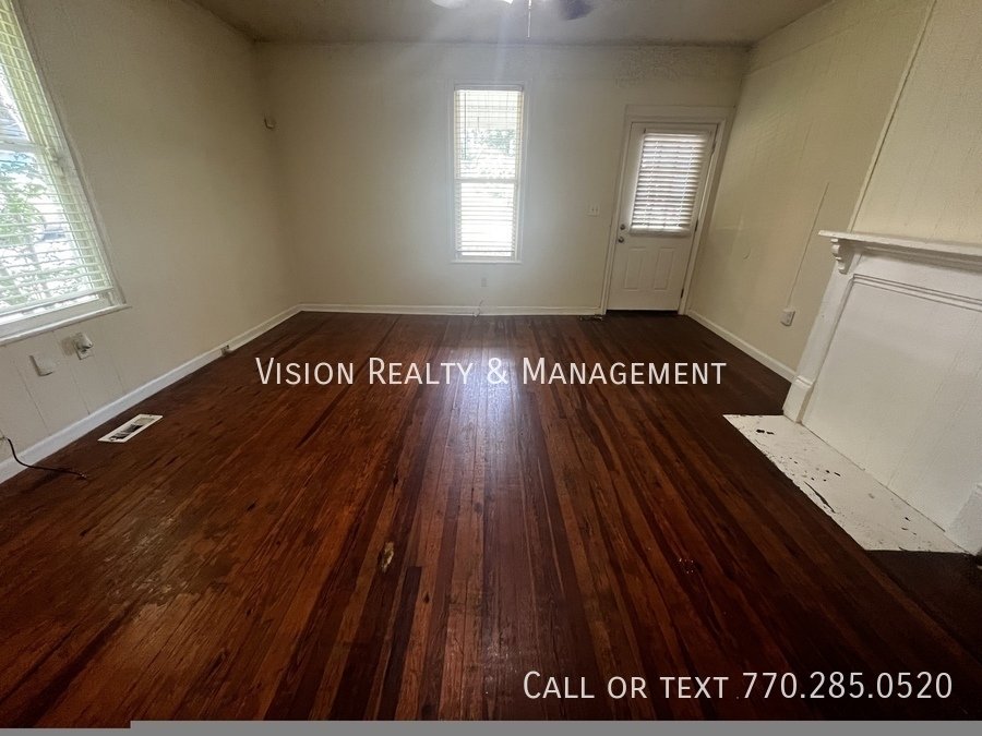 304 Broad St property image