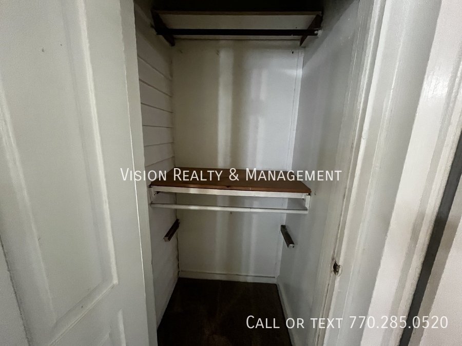 304 Broad St property image