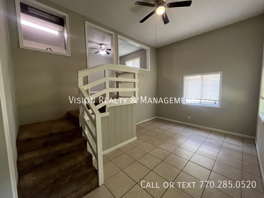 3BR/2BA Duplex Home property image