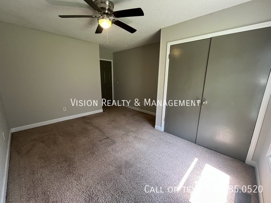 3BR/2BA Duplex Home property image
