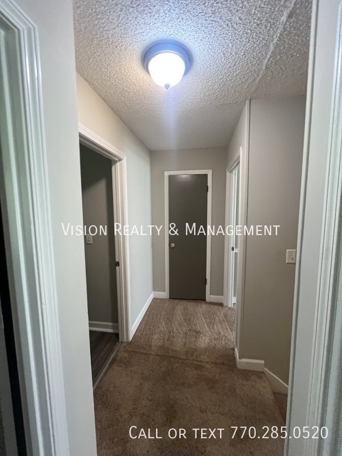 3BR/2BA Duplex Home property image