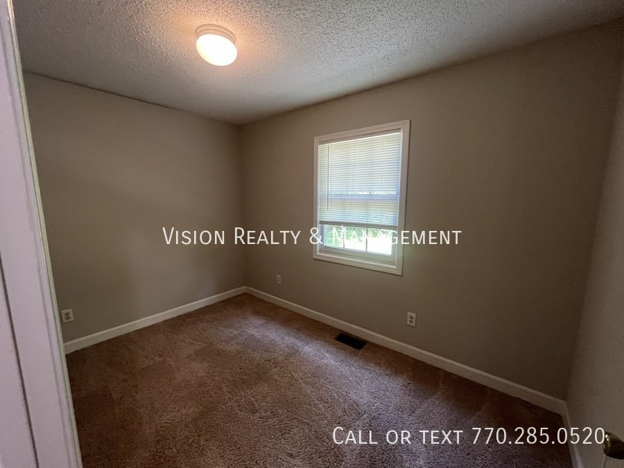 3BR/2BA Duplex Home property image