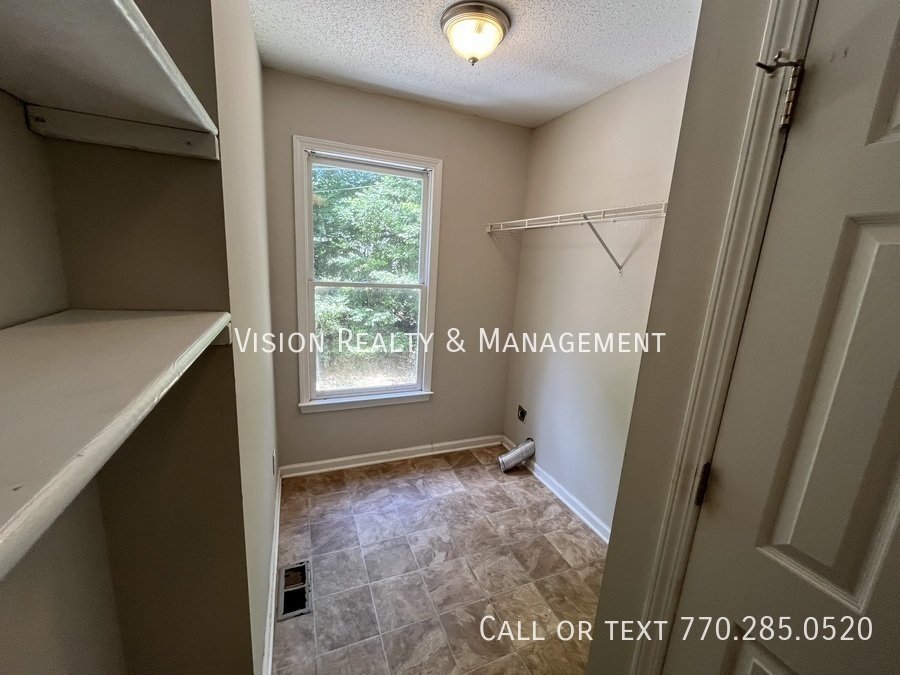 208 Wesley Chapel Rd. property image