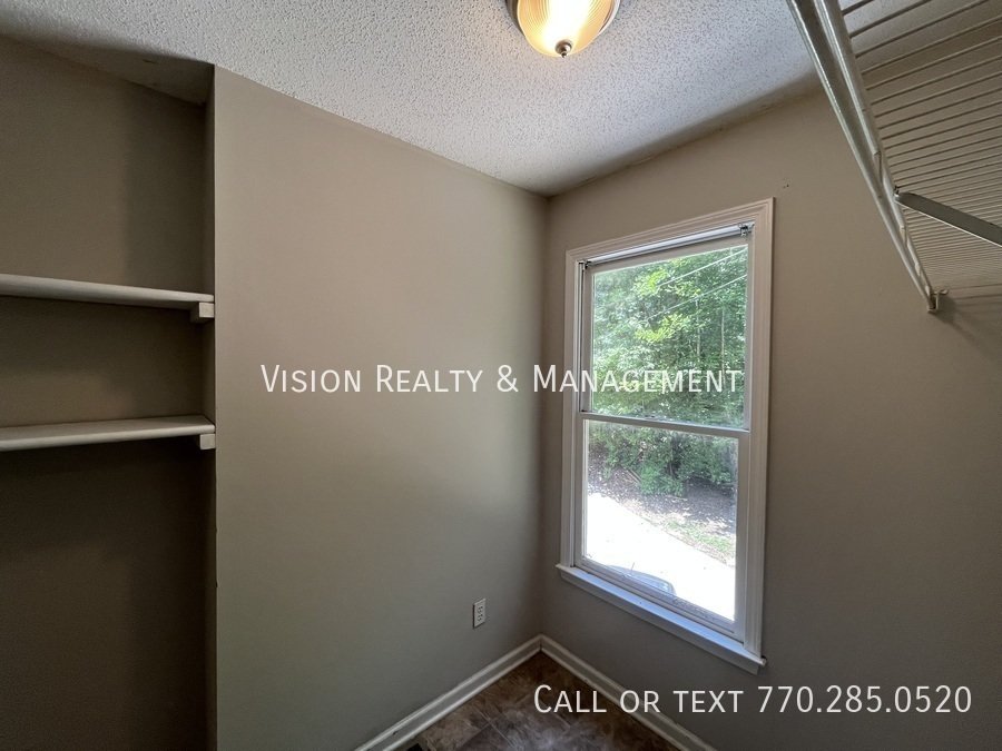 208 Wesley Chapel Rd. property image