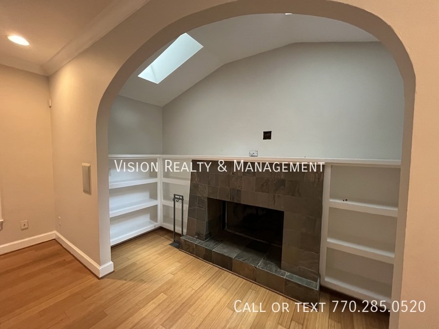 Beautiful 2 BD 2.5 BA property image