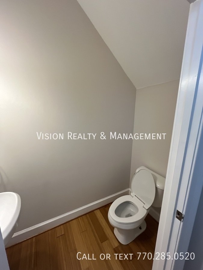 Beautiful 2 BD 2.5 BA property image
