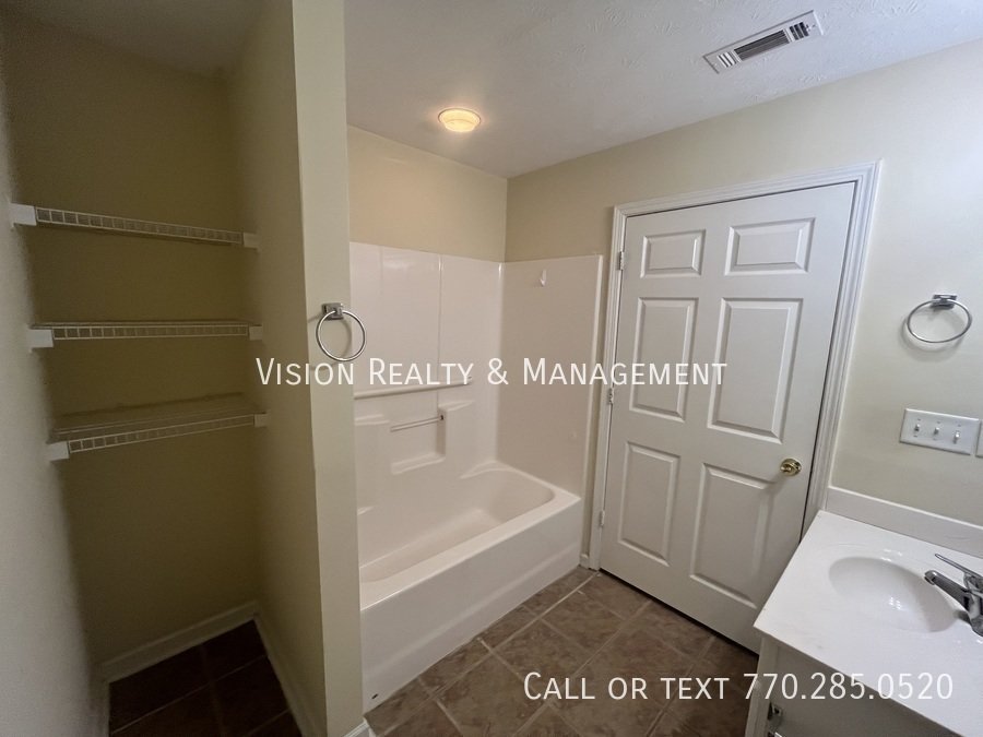 Beautiful 2 BD 2 BA property image
