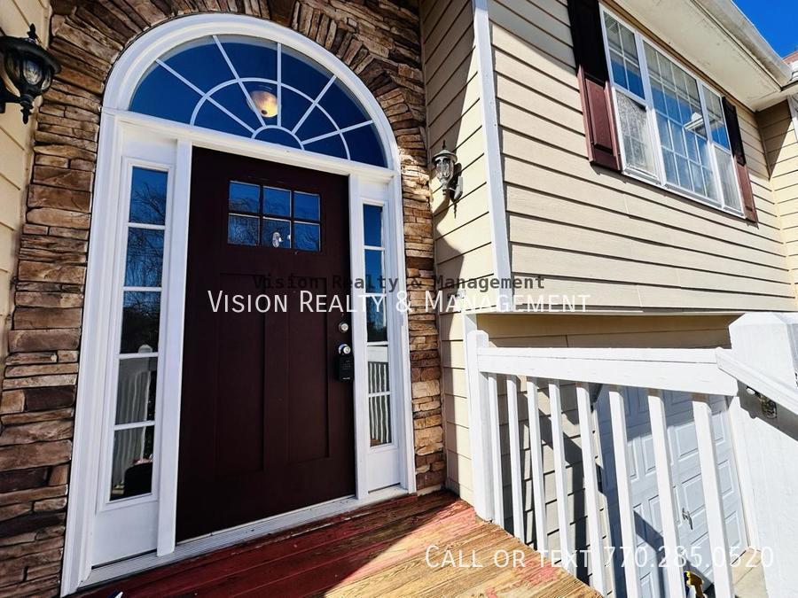 Ready now! 4 BR 3 BA Home in Douglasville property image