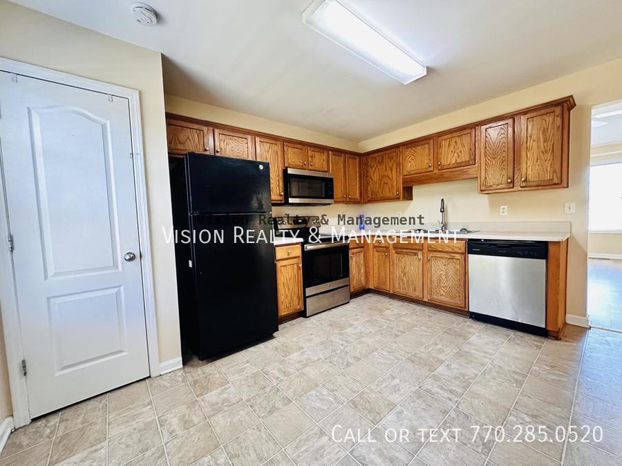 Ready now! 4 BR 3 BA Home in Douglasville property image