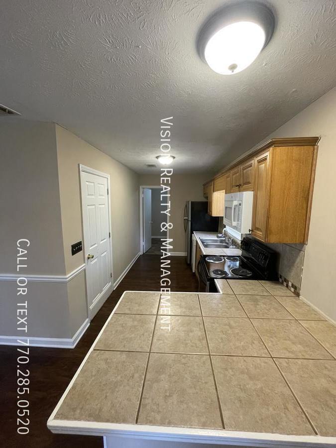 30 Castlegate Cir. property image